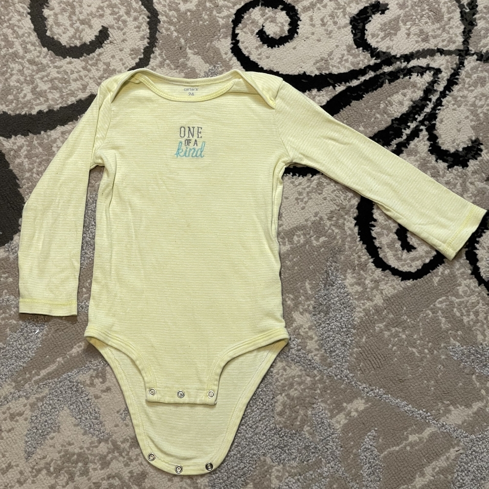 24 months old carter's onesie